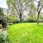 2 Bedroom Apartment In Central London South Kensington By Wild London
