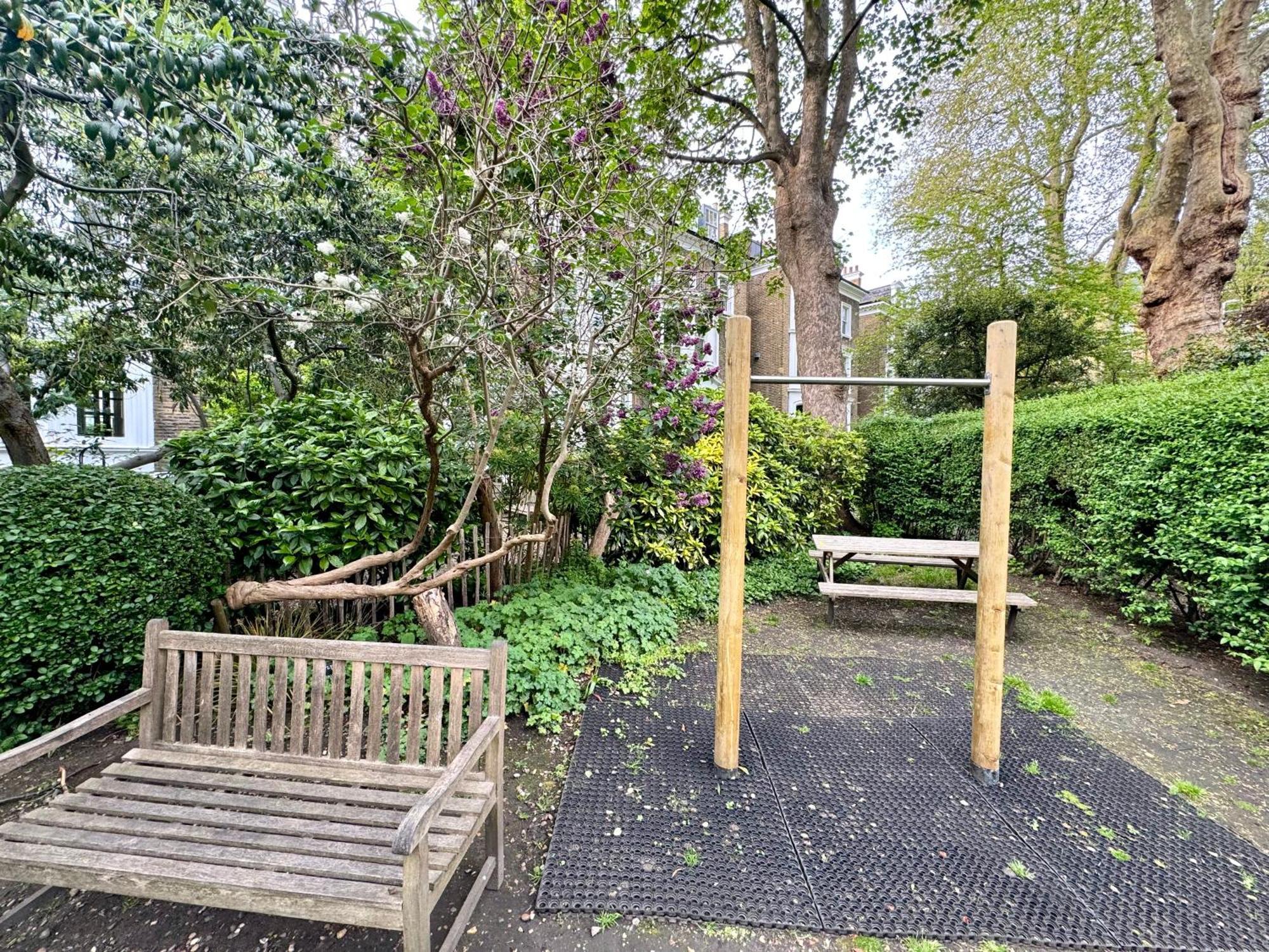 2 Bedroom In South Kensington By Wild * Londra